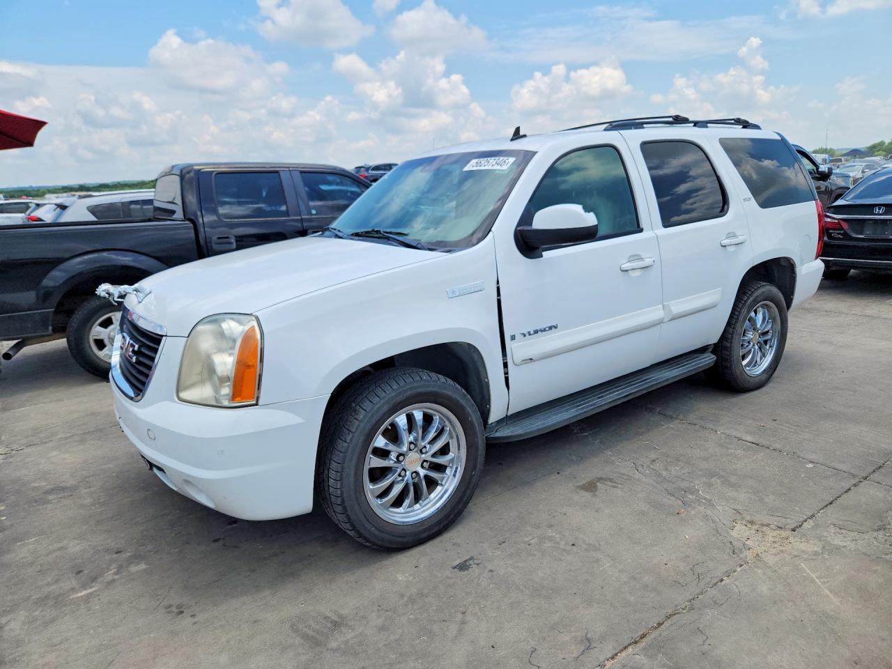 2009 GMC Yukon SLT 4SB, VIN 1GKFK33089R163445 — Front end