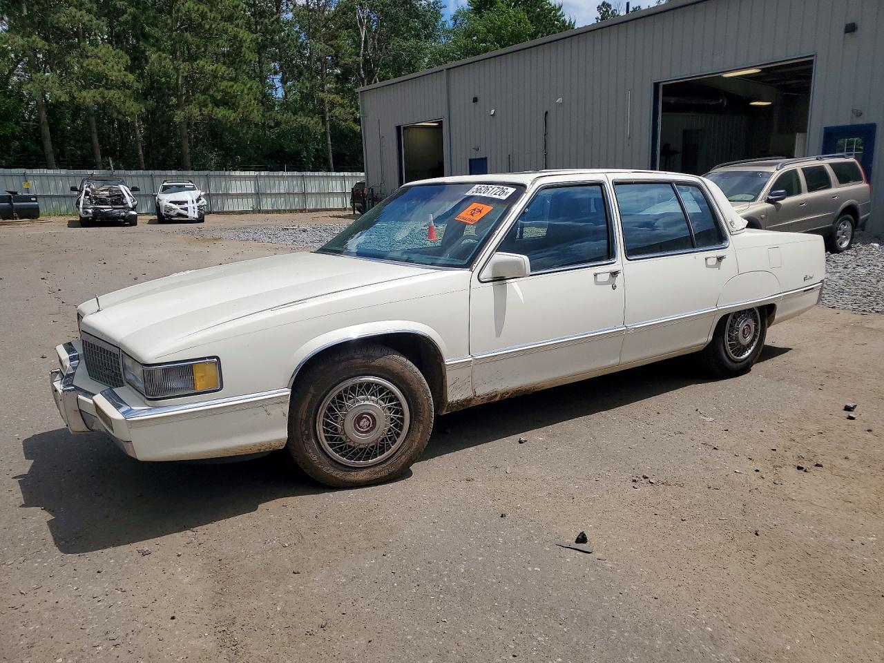 1989 Cadillac Fleetwood, VIN 1G6CB5155K4271195 — Minor dents and scratches