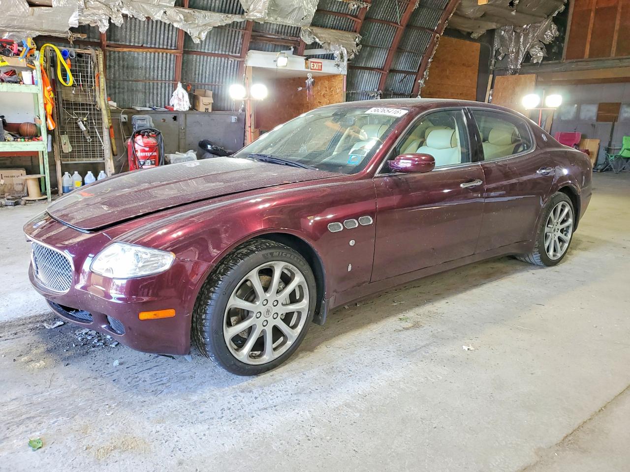 2005 Maserati Quattroporte, VIN ZAMCE39A550018864 — Side