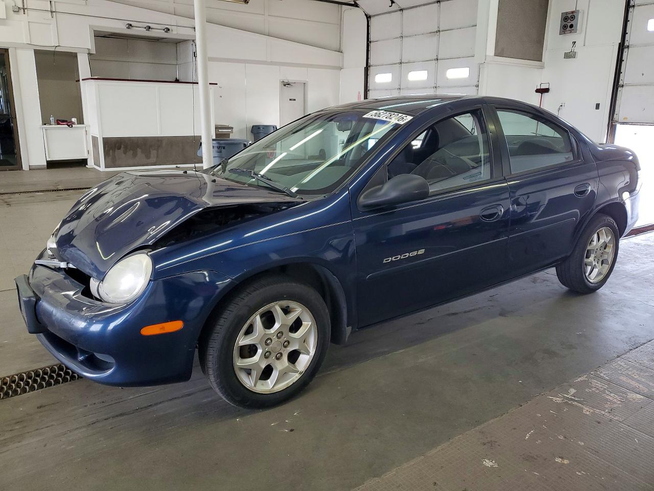2000 Dodge Neon Highline, VIN 1B3ES46C8YD681619 — Front end