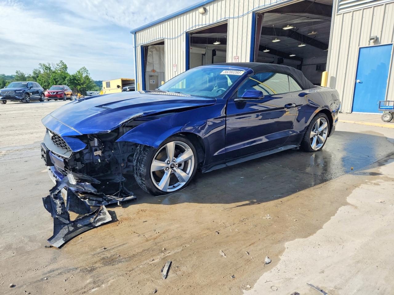2018 Ford Mustang, VIN 1FAT8UH7J5128933 — Перед