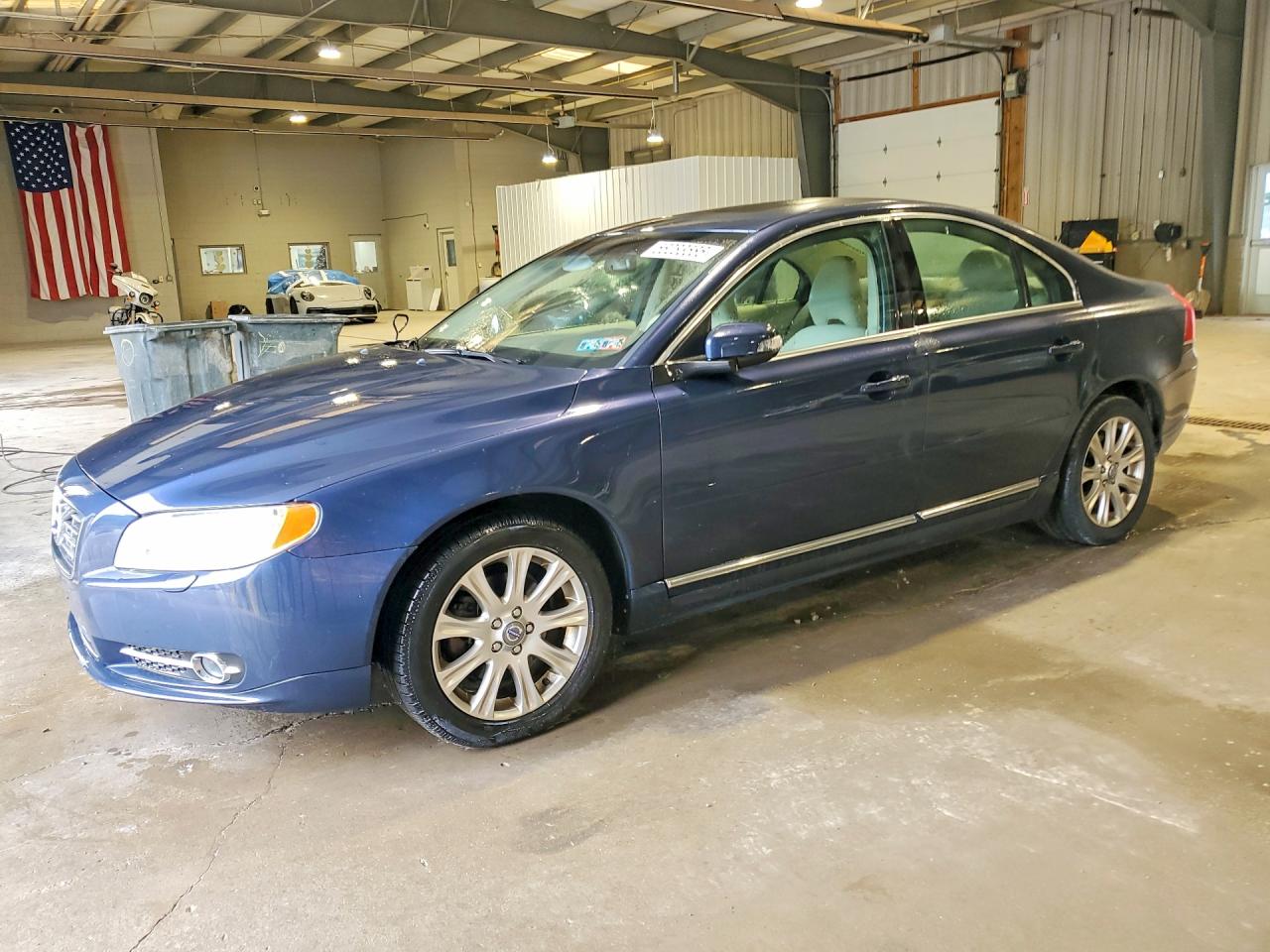 2011 Volvo S80 3.2L, VIN YV1940AS0B1149737 — Перед