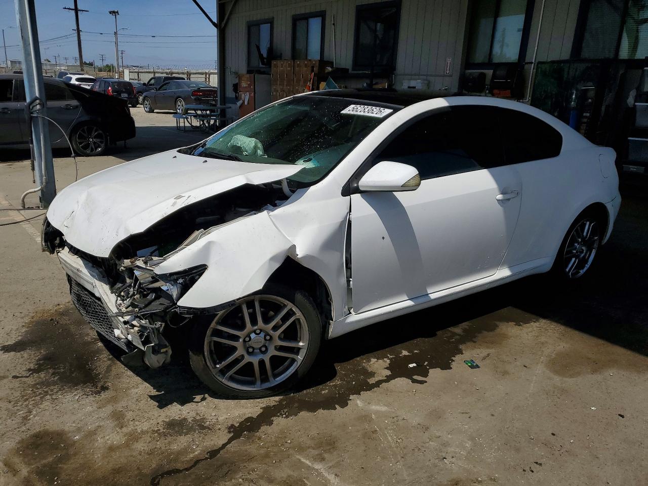 2006 Scion tC, VIN JTKDE177X60067718 — Front end