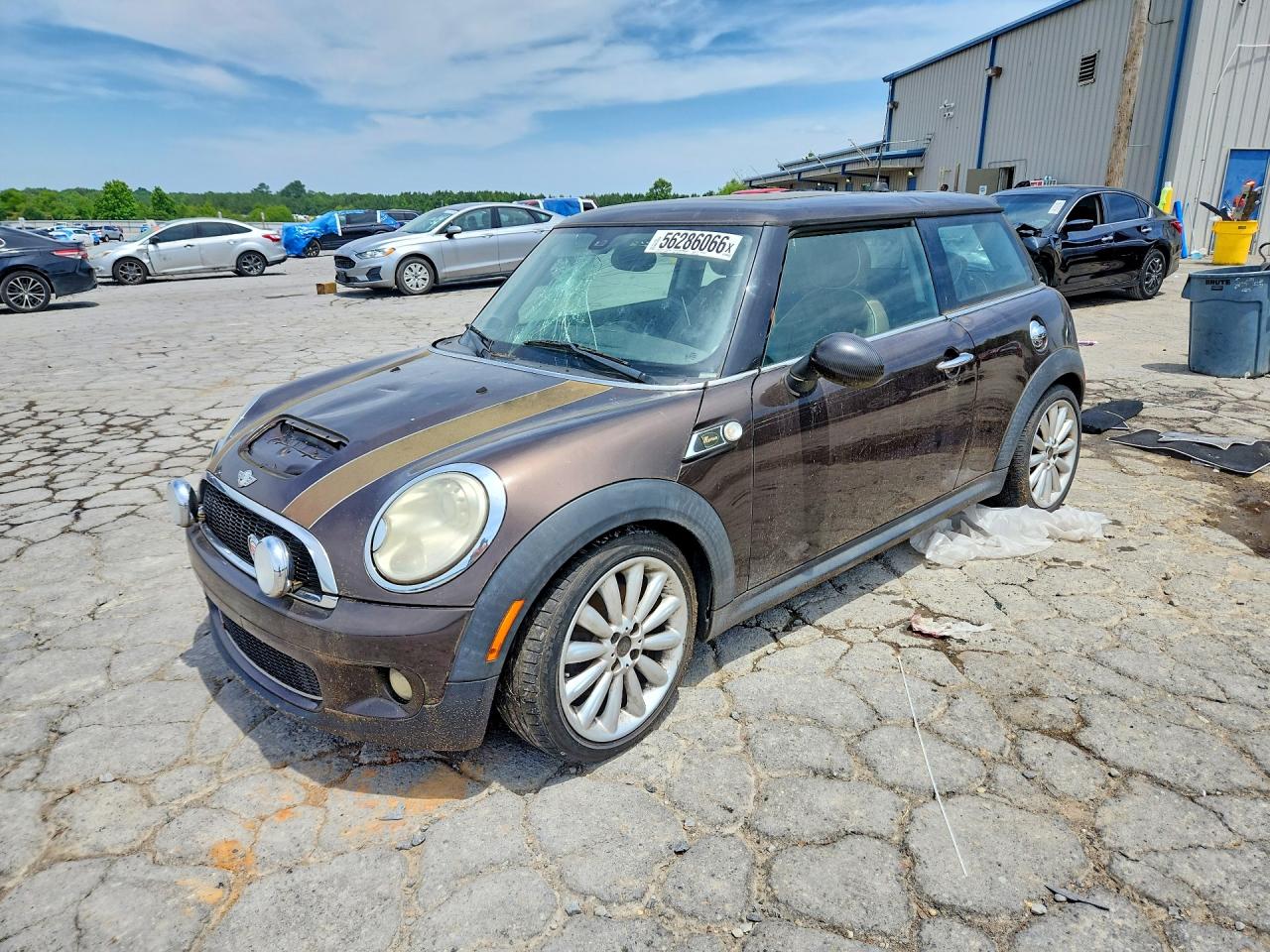 2010 MINI Hardtop S, VIN WMWMF7C56ATX46028 — Крыша
