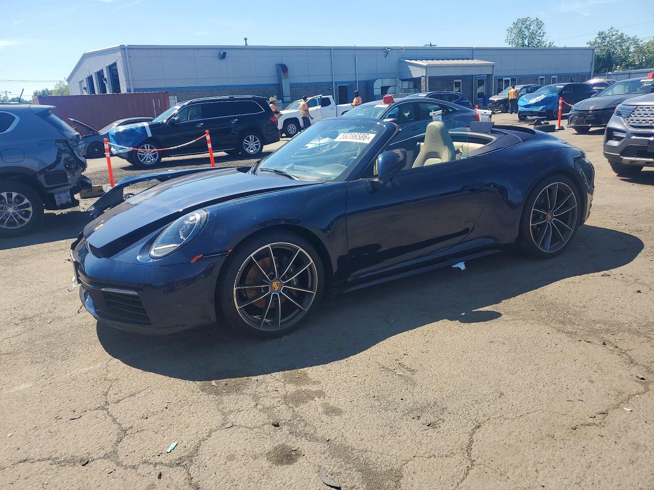 2022 Porsche 911 Carrera, VIN WP0CA2A98NS236099 — Front end