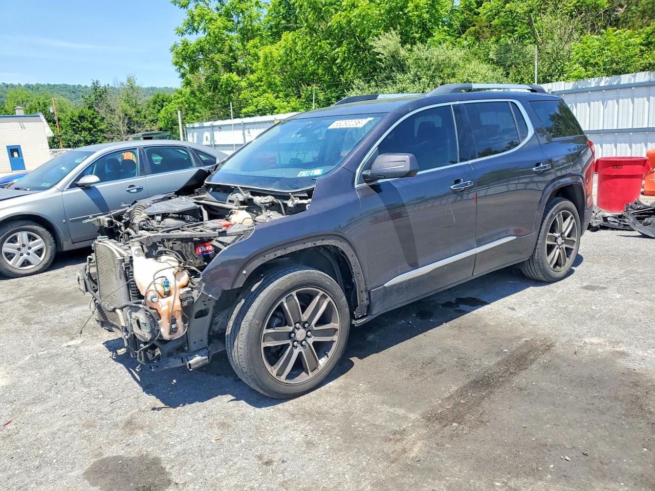 2018 GMC Acadia Denali, VIN 1GKKNXLS0JZ153589 — Front end