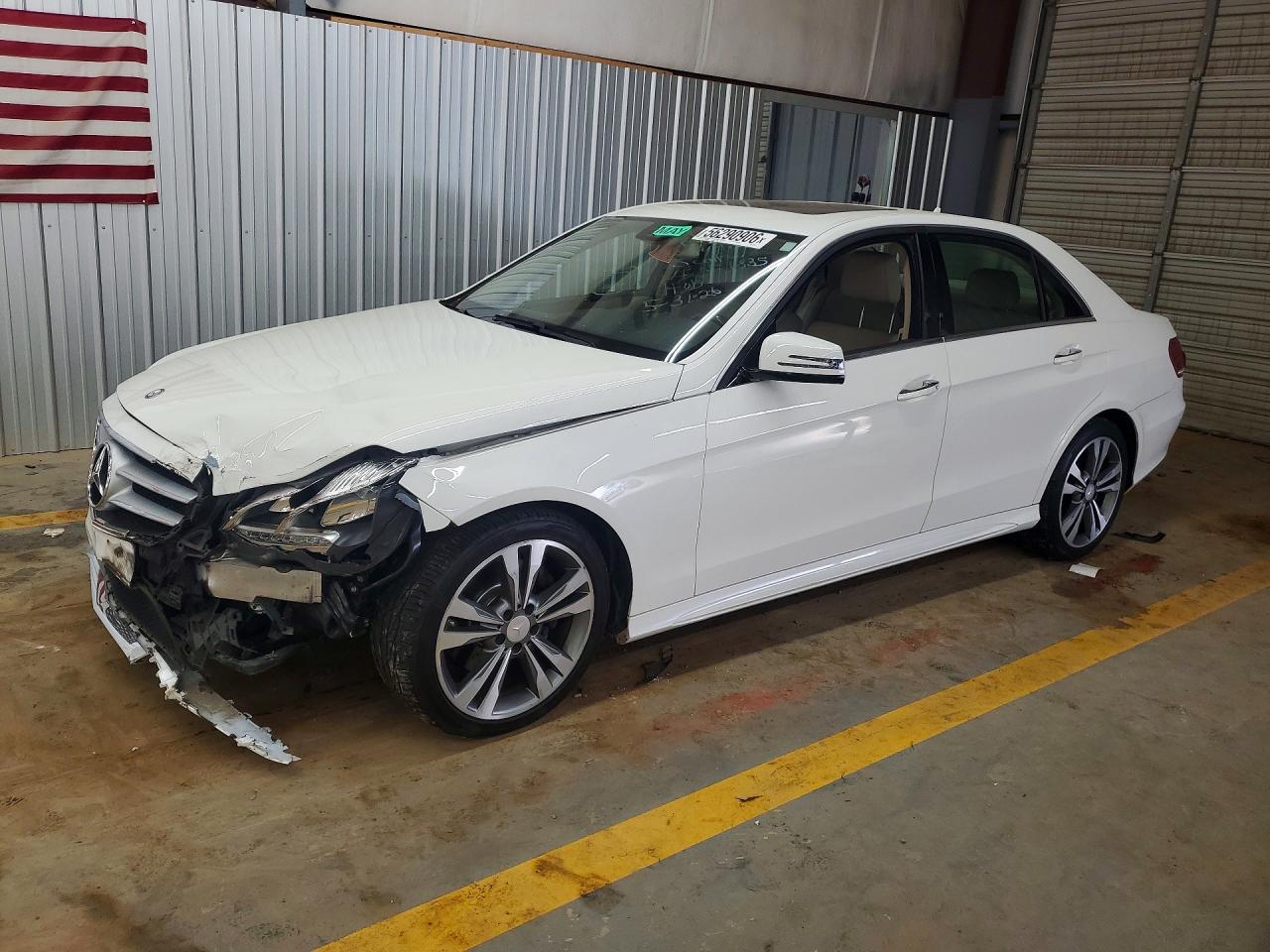 2016 Mercedes-Benz E 350 Luxury, VIN WDDHF5KB3GB261835 — Front end