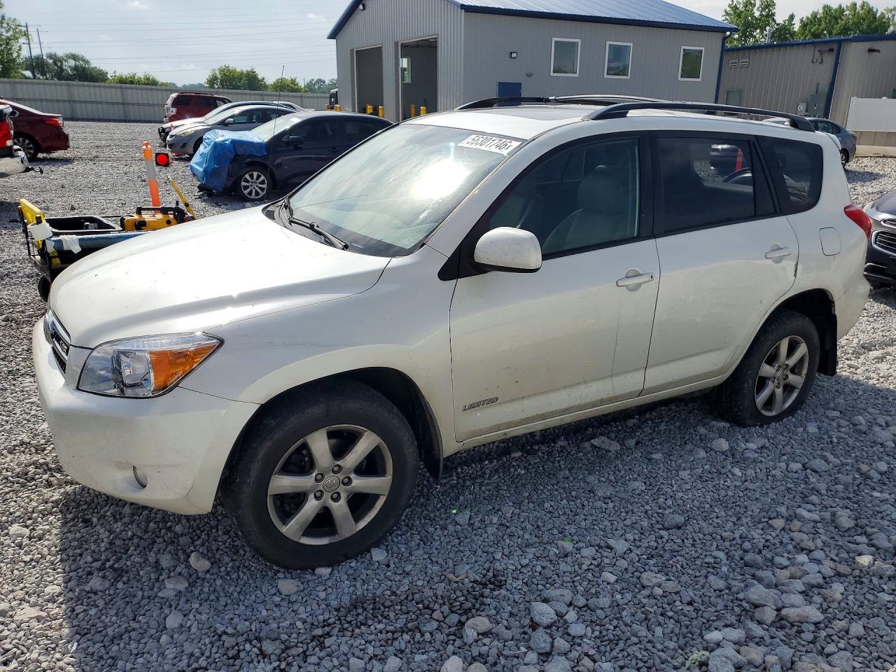 2008 Toyota RAV4 Limited, VIN JTMBK31V985060761 — Rear end