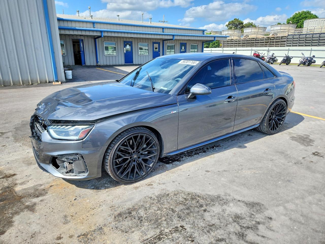 2021 Audi A4 S line Premium Plus, VIN WAUEAAF40MA039588 — Перед