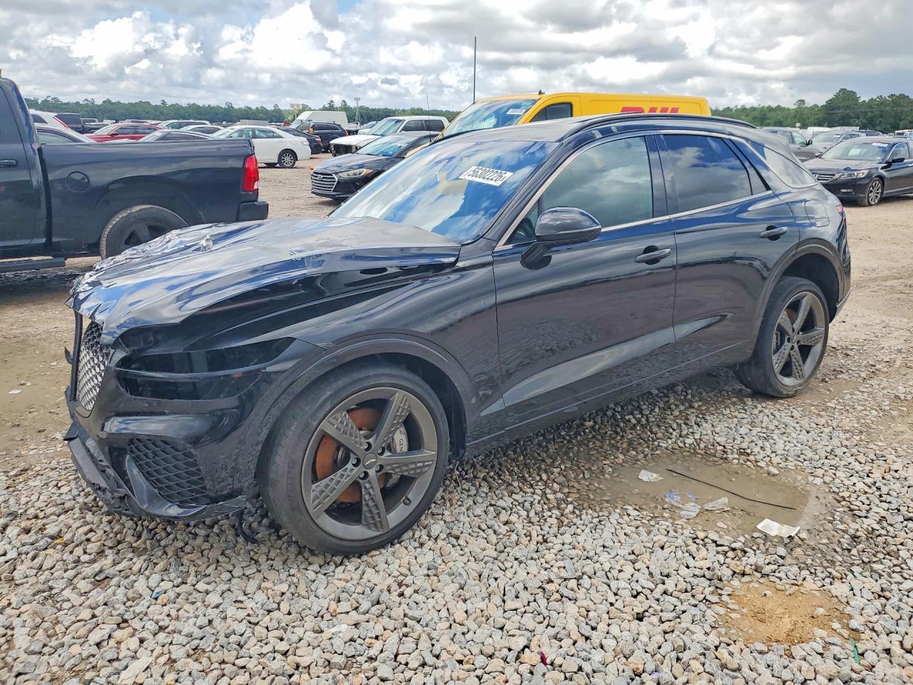 2024 Genesis GV70 2.5T, VIN 5NMMADTB8RH015801 — Front end