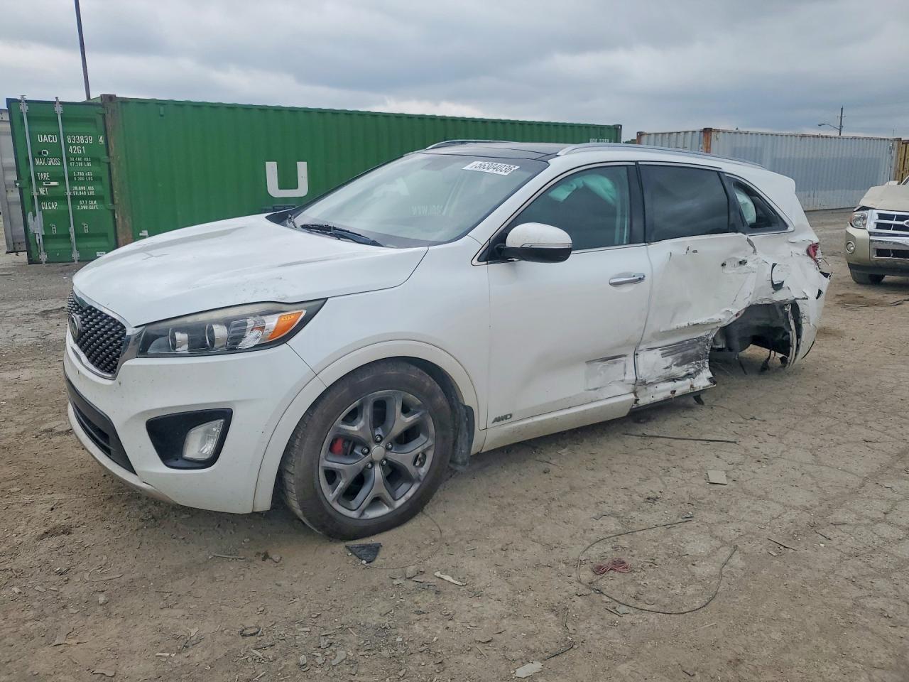 2017 Kia Sorento SX, VIN 5XYPKDA59HG199825 — Rear end