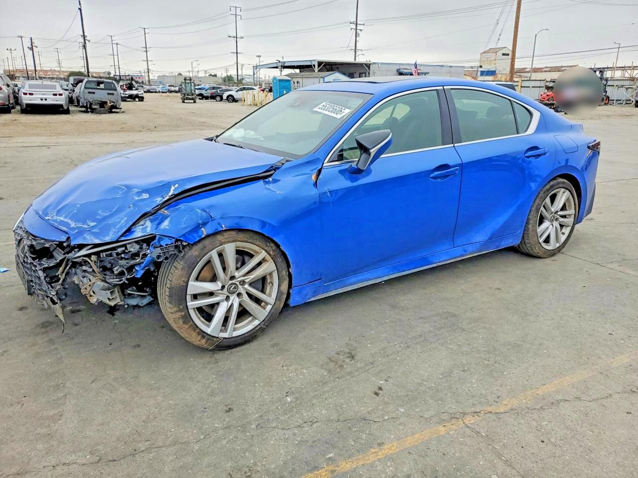 2021 Lexus IS 300, VIN JTHCA1D24M5112965 — Перед