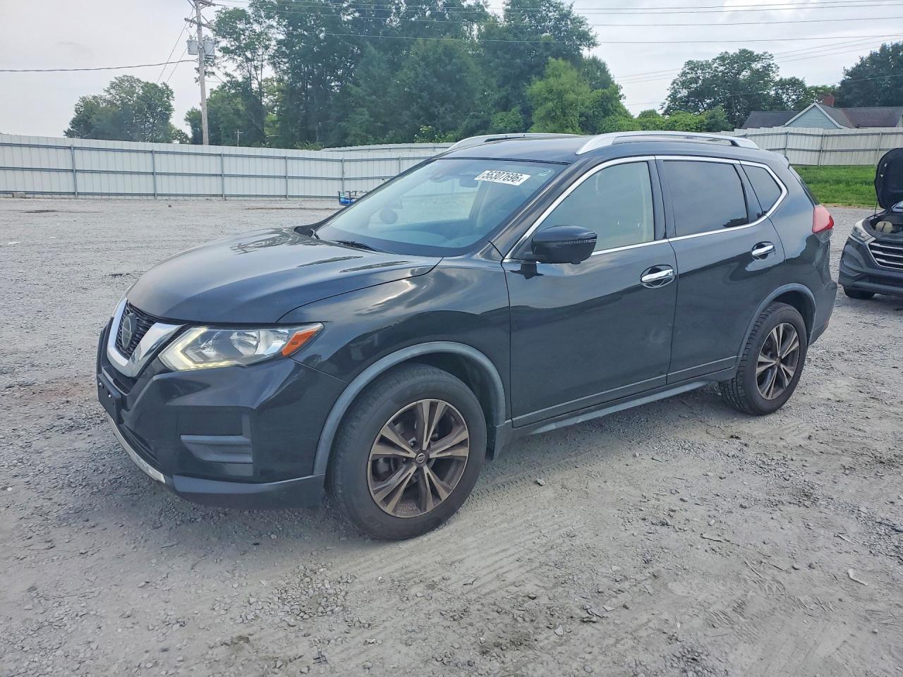 2019 Nissan Rogue SV, VIN JN8AT2MV9KW376827 — Side