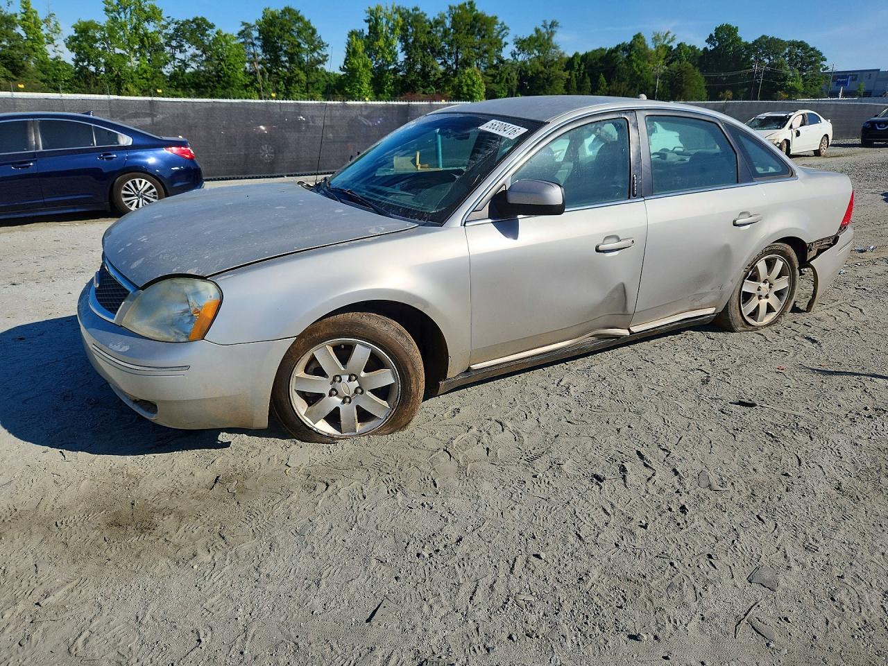 2006 Ford Five Hundred SEL, VIN 1FAHP24196G178301 — Front end