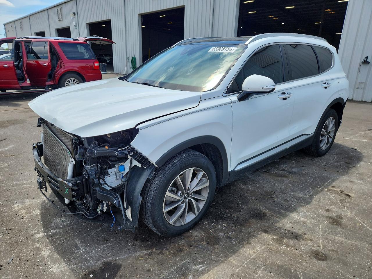 2020 Hyundai Santa Fe SEL, VIN 5NMS33AD5LH297189 — Front end