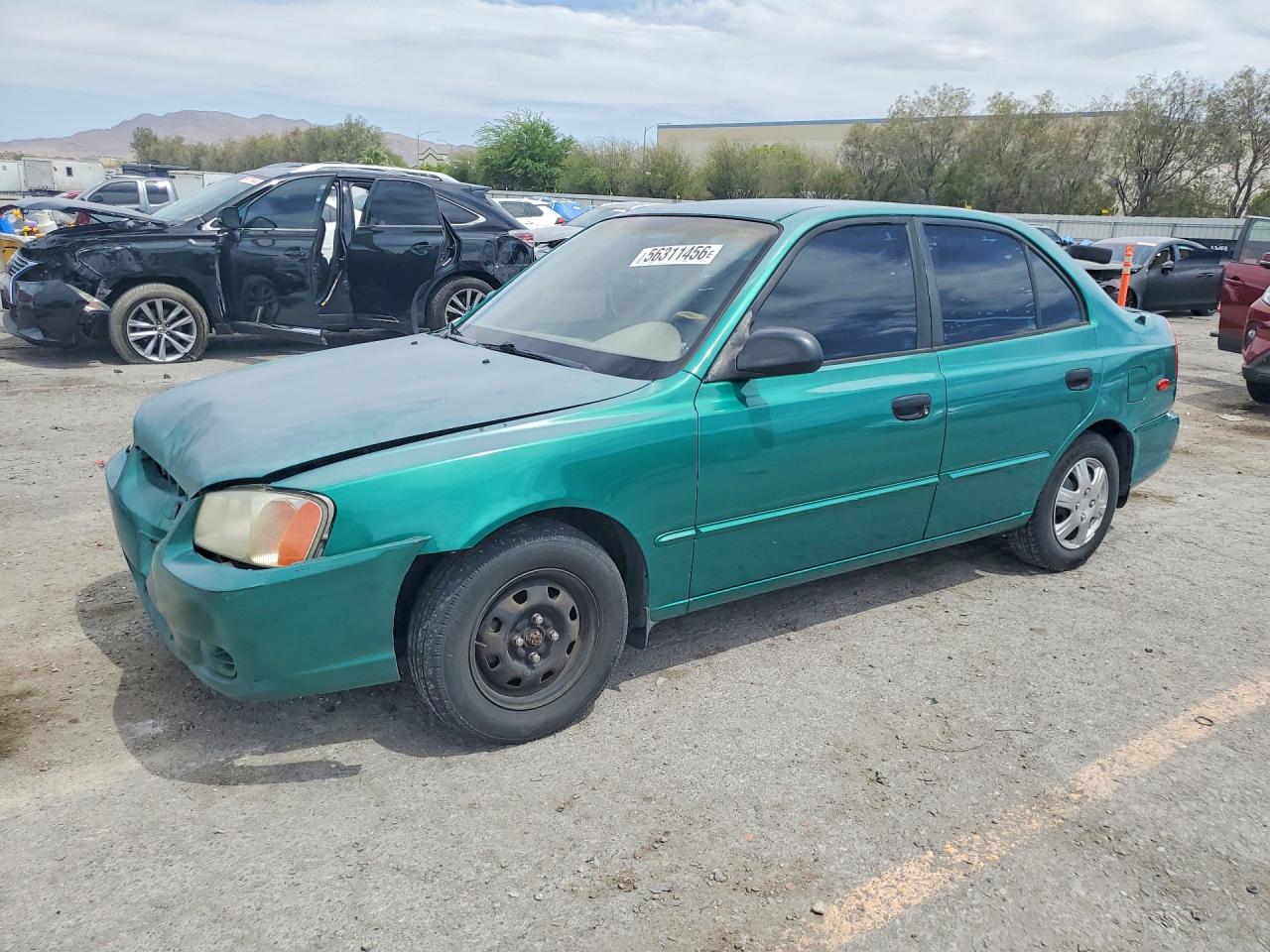 2001 Hyundai Accent GL, VIN KMHCG45C81U178604 — Перед