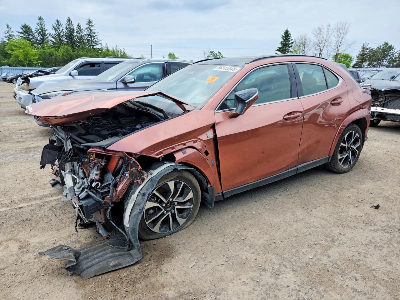 2025 Lexus UX 300h Premium, VIN JTHUCJDH3S2008839 — Перед