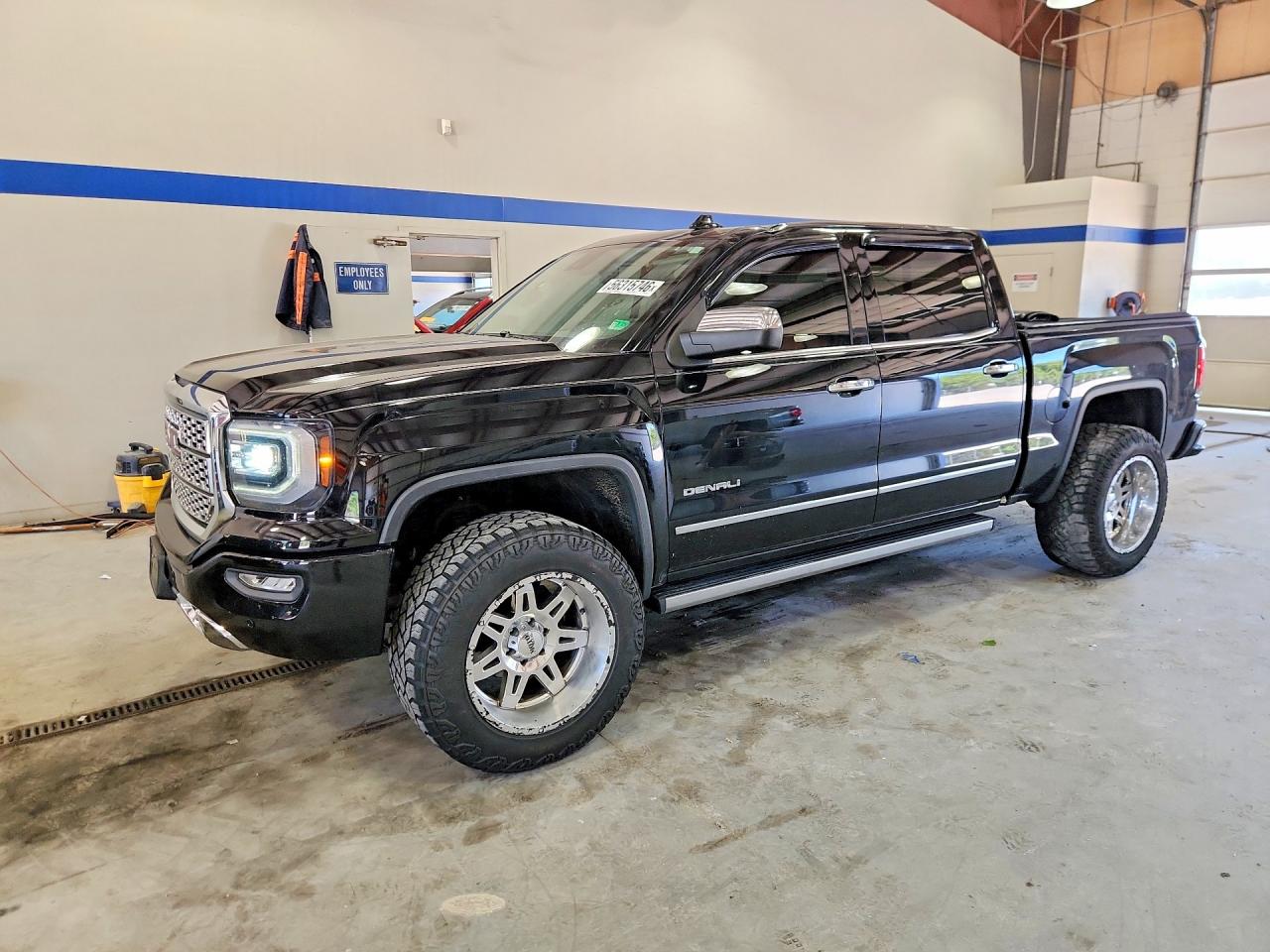 2018 GMC Sierra 1500 Denali, VIN 3GTU2PEJ6JG565422 — Roof