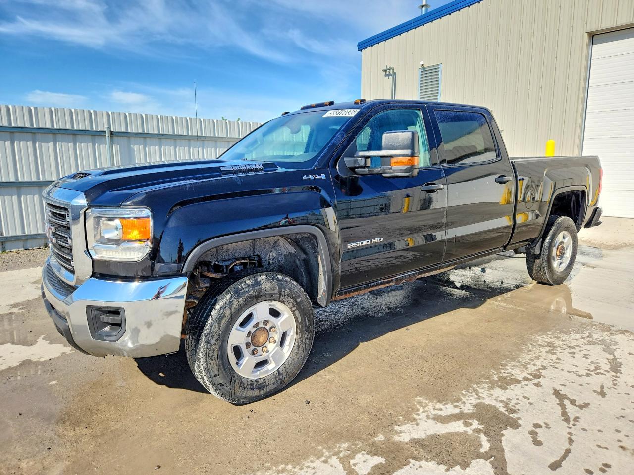 2019 GMC Sierra 2500HD, VIN 1GT12NEY3KF238709 — Front end