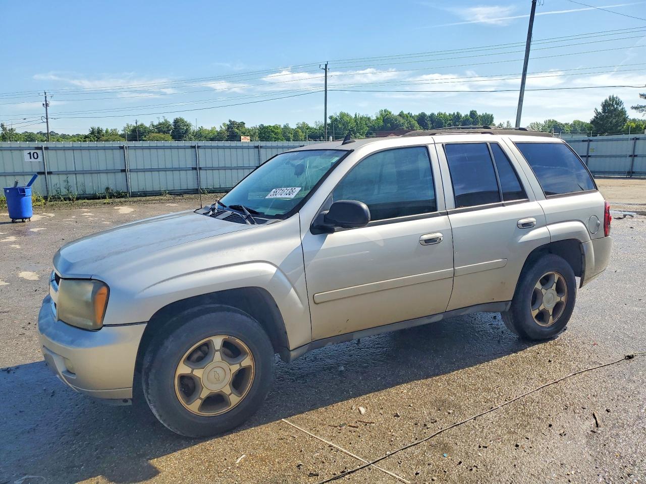 2008 Chevrolet TrailBlazer 1LT, VIN 1GNDS13S982187387 — Rear end