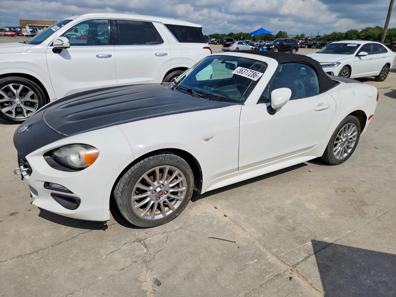 2018 FIAT 124 Spider Abarth, VIN JC1NFAEK1J0137502 — Normal wear