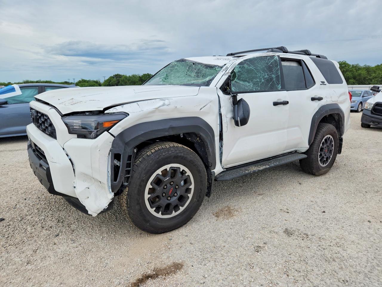 2026 Toyota 4Runner TRD Off Road Premium, VIN JTEVA5BR2T5115844 — Roof