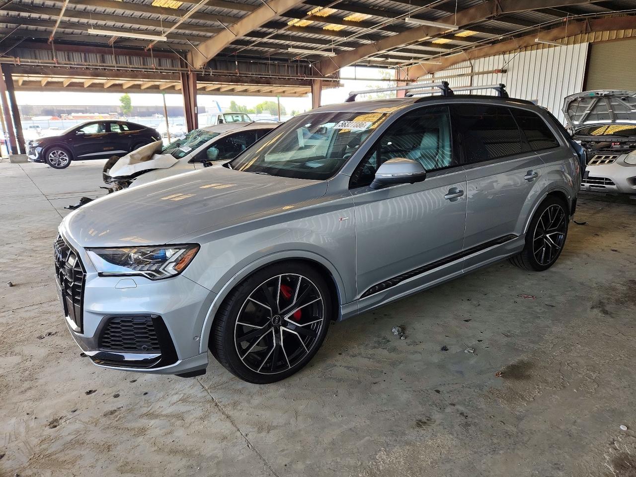 2024 Audi Q7 Prestige, VIN WA1WXBF77RD007050 — Зад