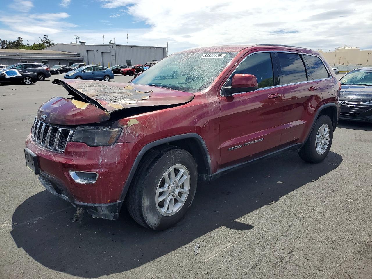 2018 Jeep Grand Cherokee Laredo E, VIN 1C4RJEAG1JC482524 — Пожар в моторном отсеке