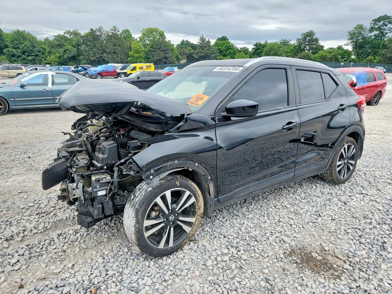 2018 Nissan Kicks SV, VIN 3N1CP5CU5JL516088 — Front end