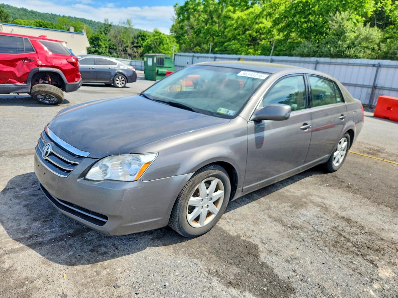 2006 Toyota Avalon XLS, VIN 4T1BK36B56U123612 — Front end