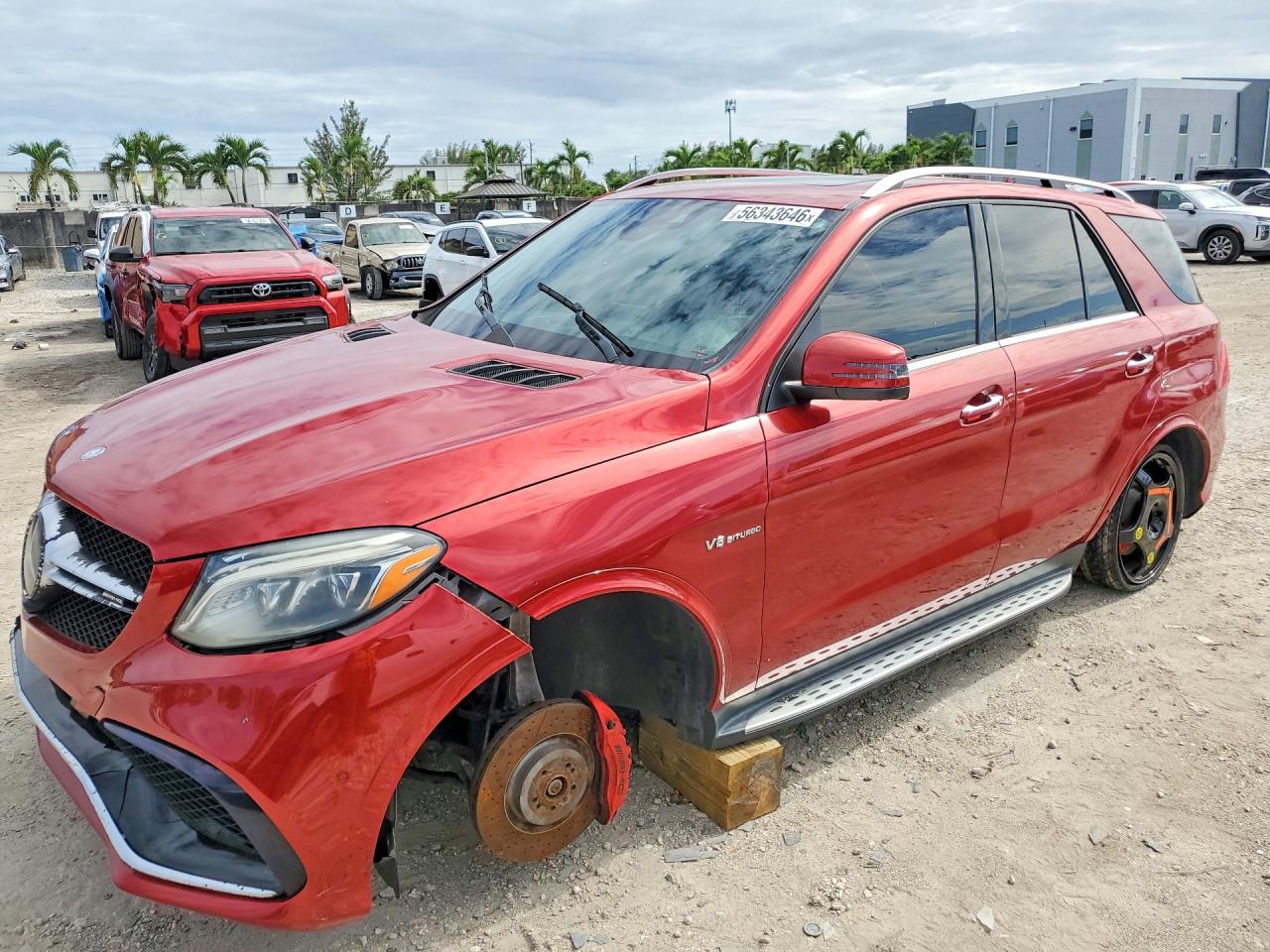 2016 Mercedes-Benz GLE 63 S AMG, VIN 4JGDA7FBXGA697922 — Undercarriage