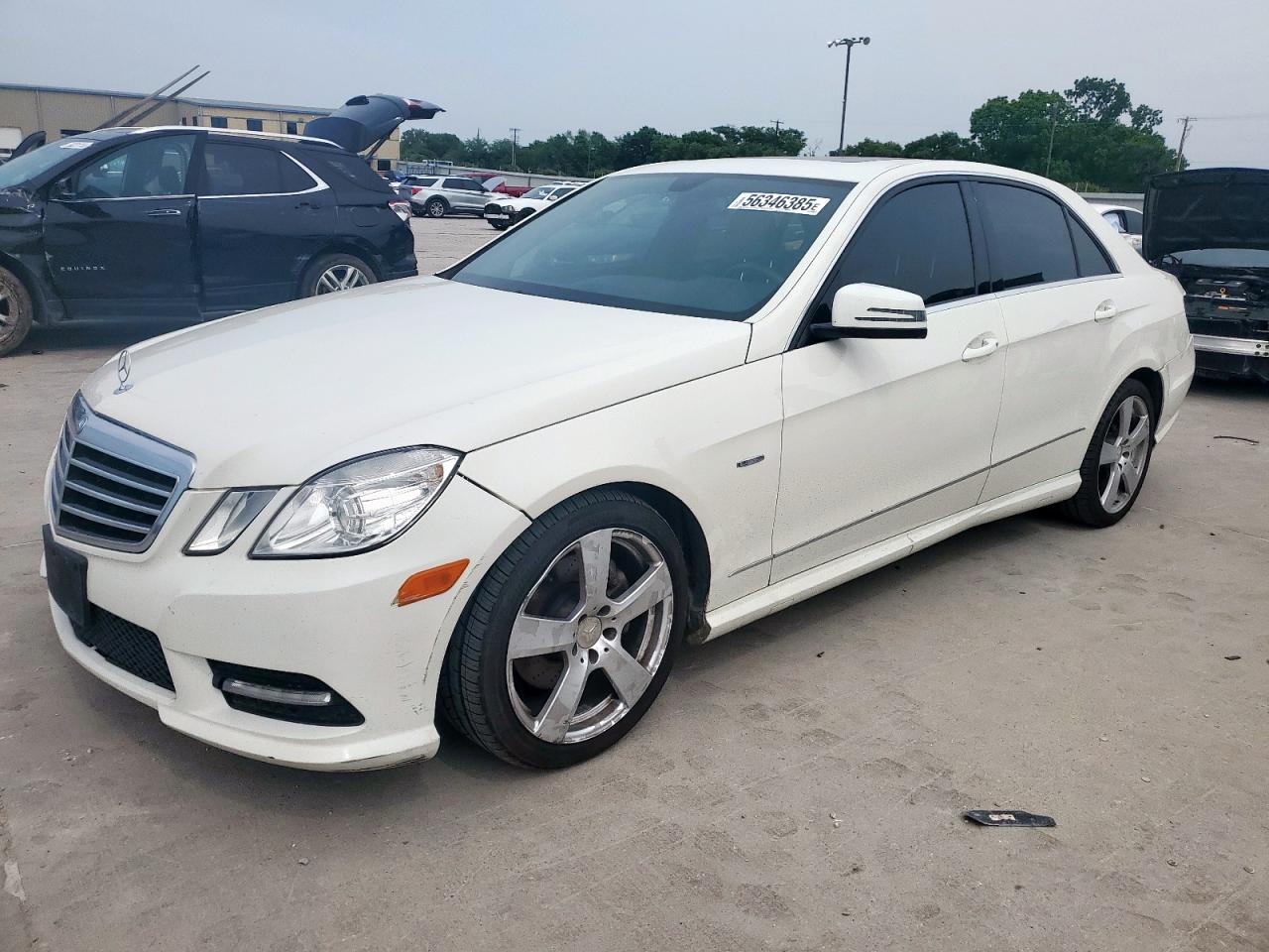 2012 Mercedes-Benz E 350 Luxury, VIN WDDHF5KB5CA593453 — Rear end
