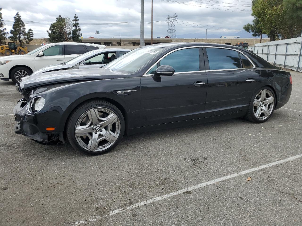 2014 Bentley Flying Spur, VIN SCBEC9ZA9EC096135 — Auction photo