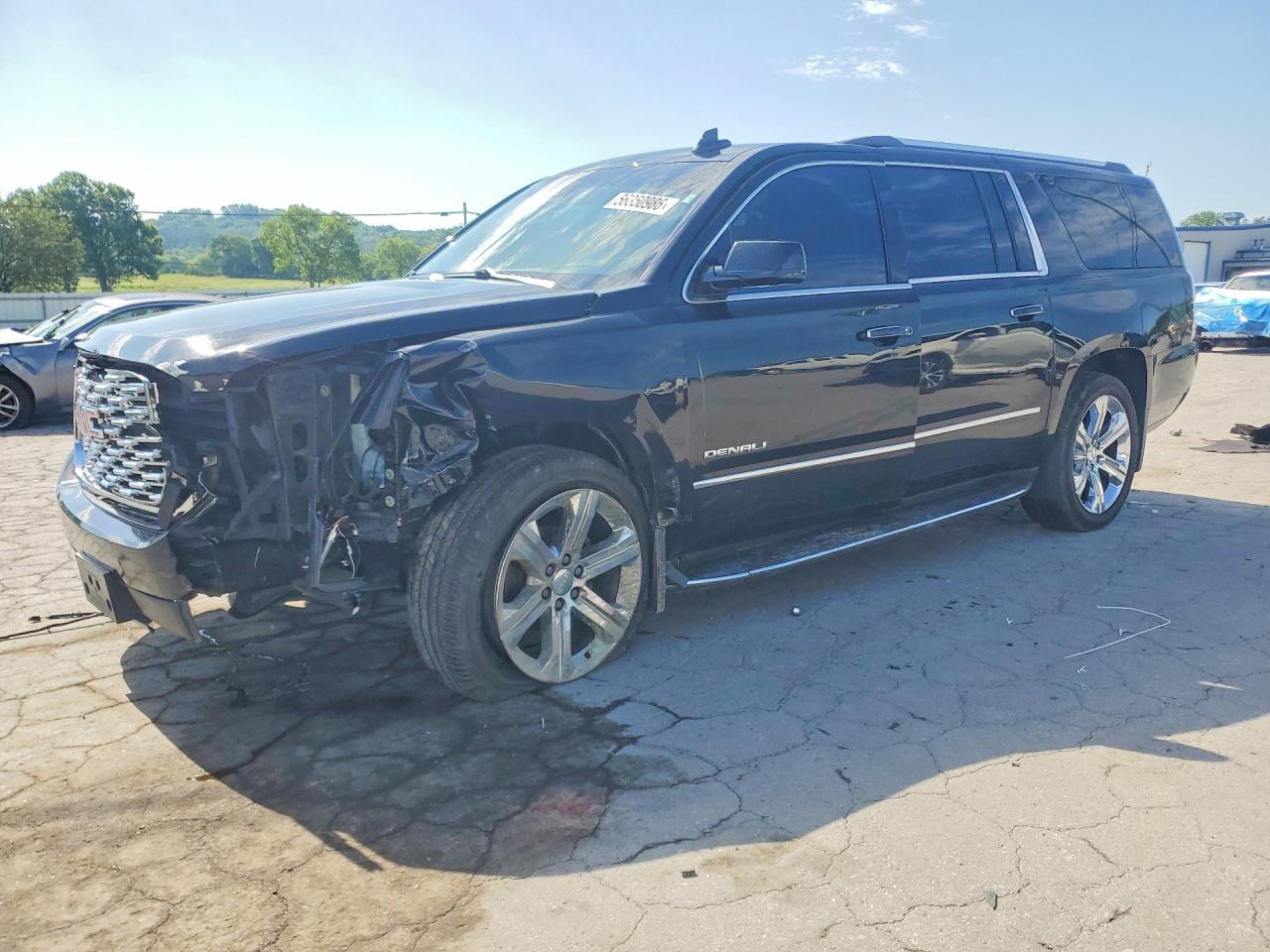 2018 GMC Yukon XL Denali, VIN 1GKS2HKJ4JR117489 — Front end