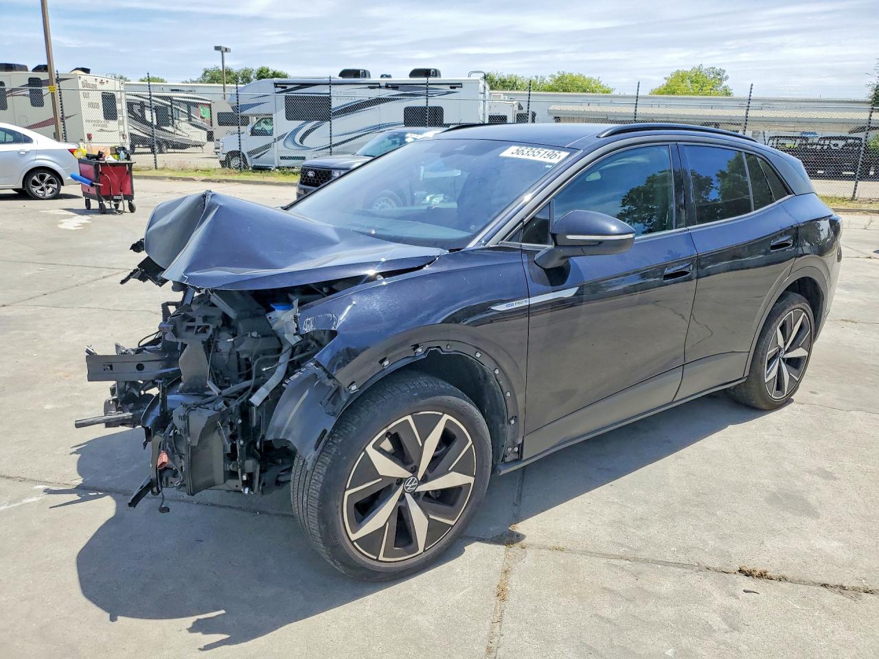 2023 Volkswagen ID.4 Pro S, VIN 1V2WNPE85PC036454 — Front end