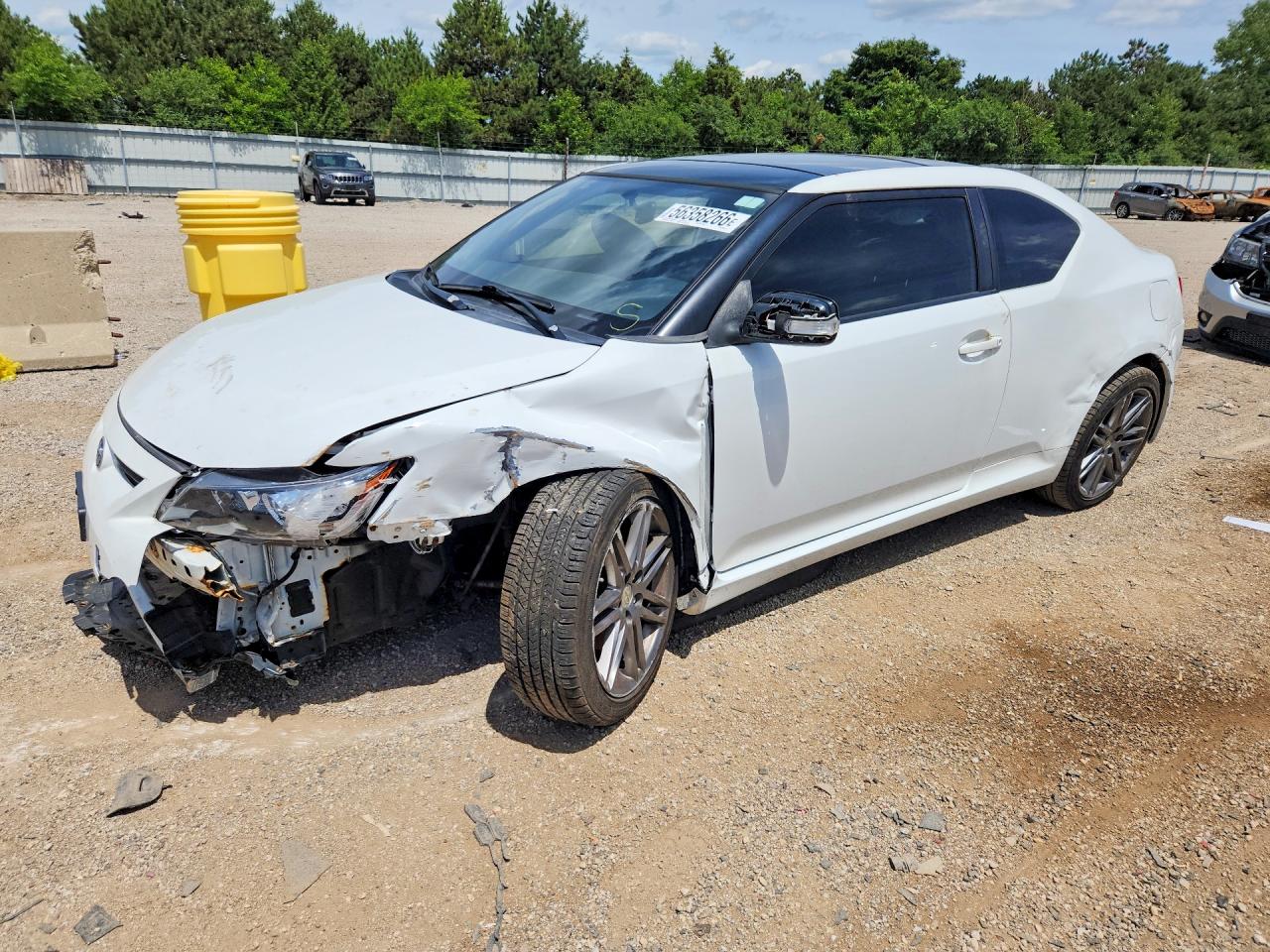 2013 Scion tC, VIN JTKJF5C71D3046975 — Front end