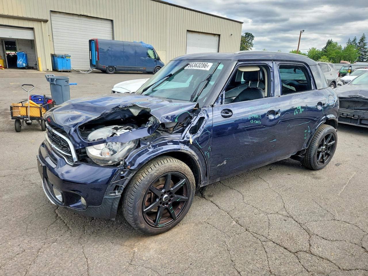 2015 MINI Countryman S, VIN WMWZC5C56FWP42814 — Front end