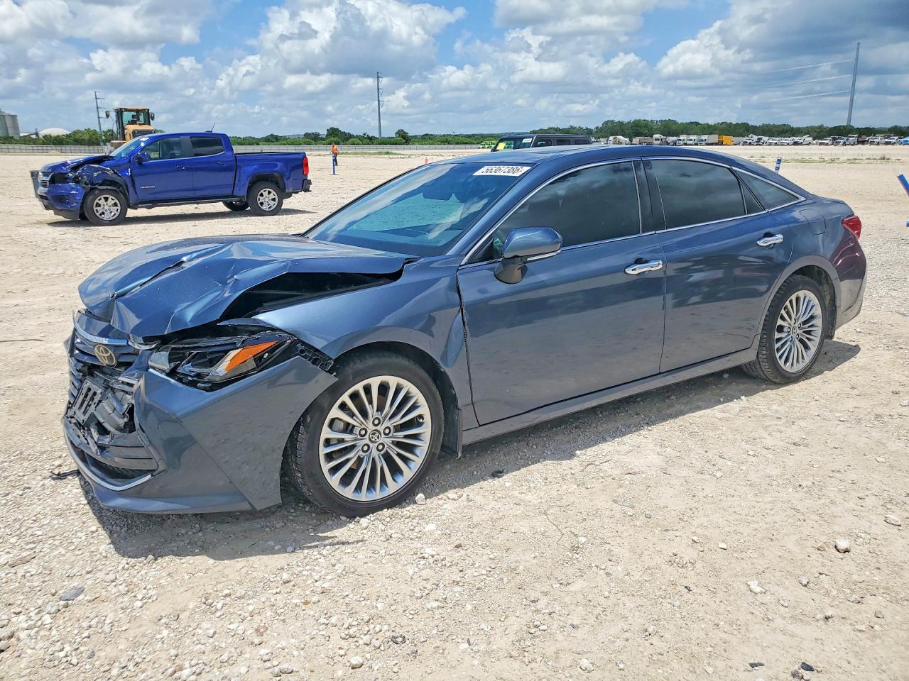 2020 Toyota Avalon Limited, VIN 4T1CZ1FB9LU045819 — Front end
