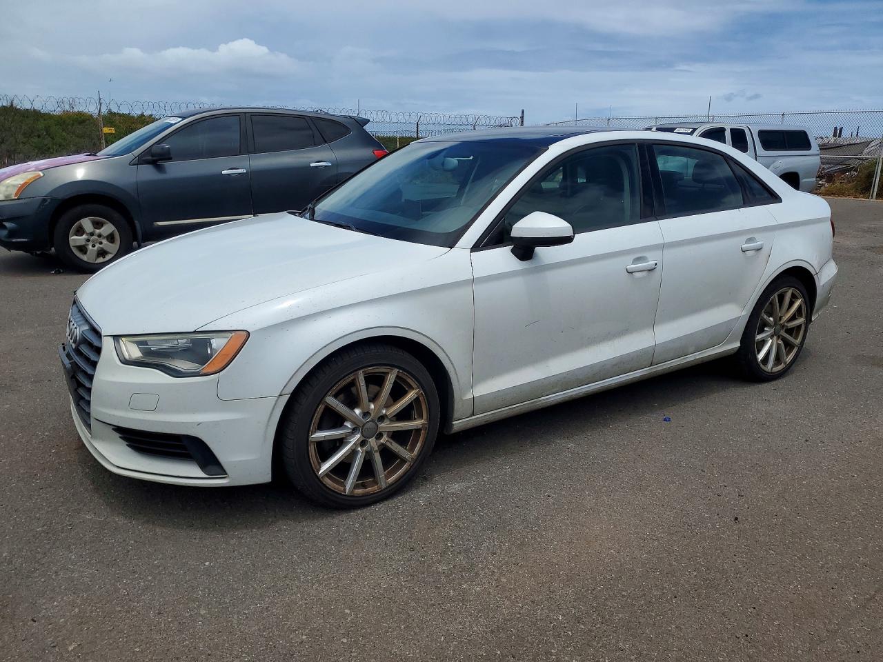 2015 Audi A3 Premium, VIN WAUACGFF4F1106404 — Front end