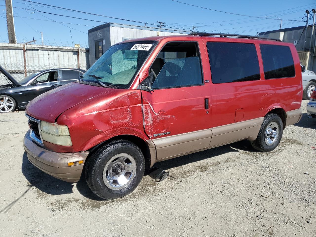 2002 GMC Safari, VIN 1GKDM19X82B504075 — Front end