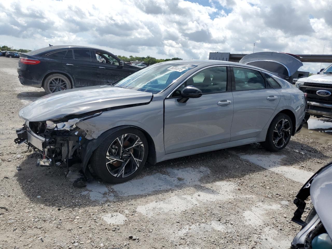 2025 Kia K5 GT-Line, VIN KNAG64J7XS5327945 — Rear end