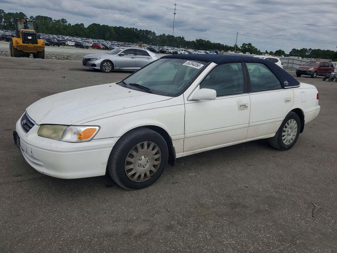 2001 Toyota Camry CE, VIN 4T1BG22K61U834486 — Front end