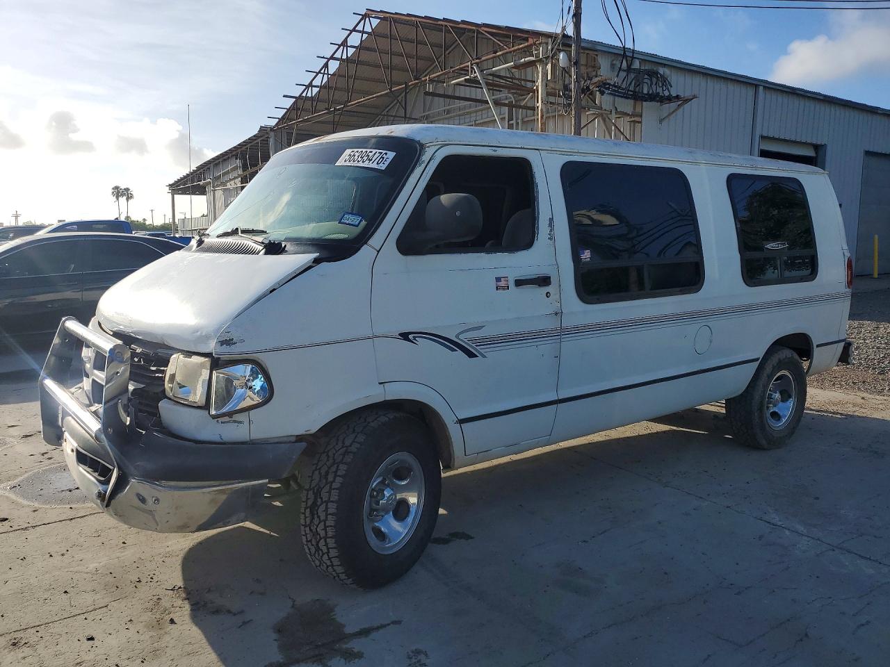 2000 Dodge Cargo Conversion, VIN 2B6HB11Y1YK129368 — Front end