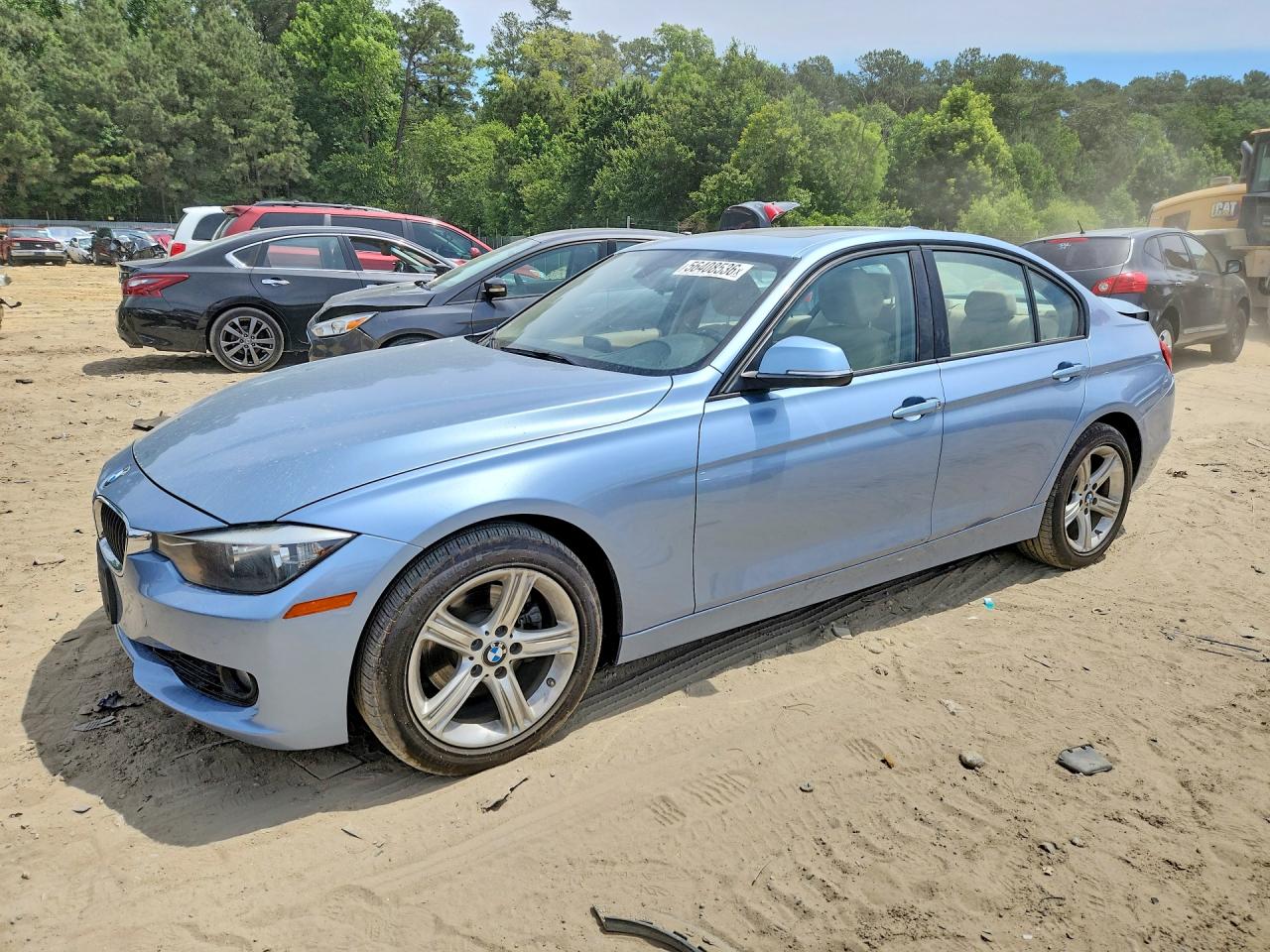 2014 BMW 3 Series 320i xDrive, VIN WBA3C3C54EF985904 — Rear end