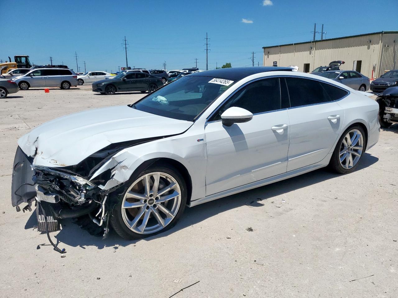 2022 Audi A7 Prestige, VIN WAUV2BF27NN034321 — Front end
