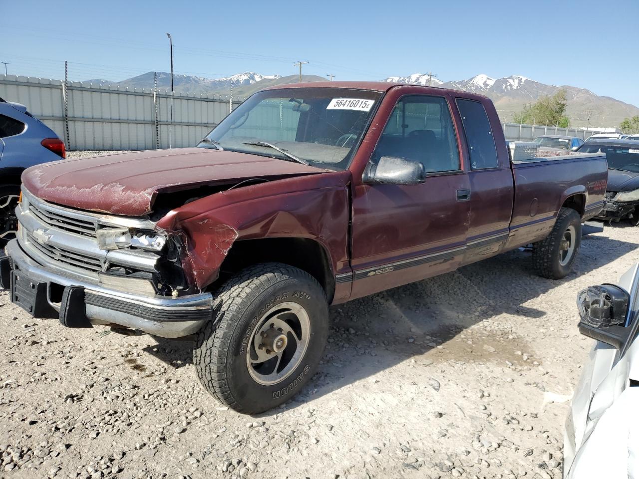 1997 Chevrolet K1500, VIN 1GCEK19S1VE135377 — Front end