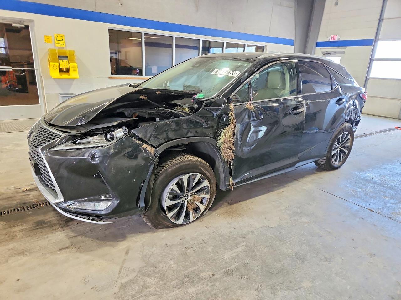 2022 Lexus RX 350, VIN 2T2HZMDA9NC353347 — Side