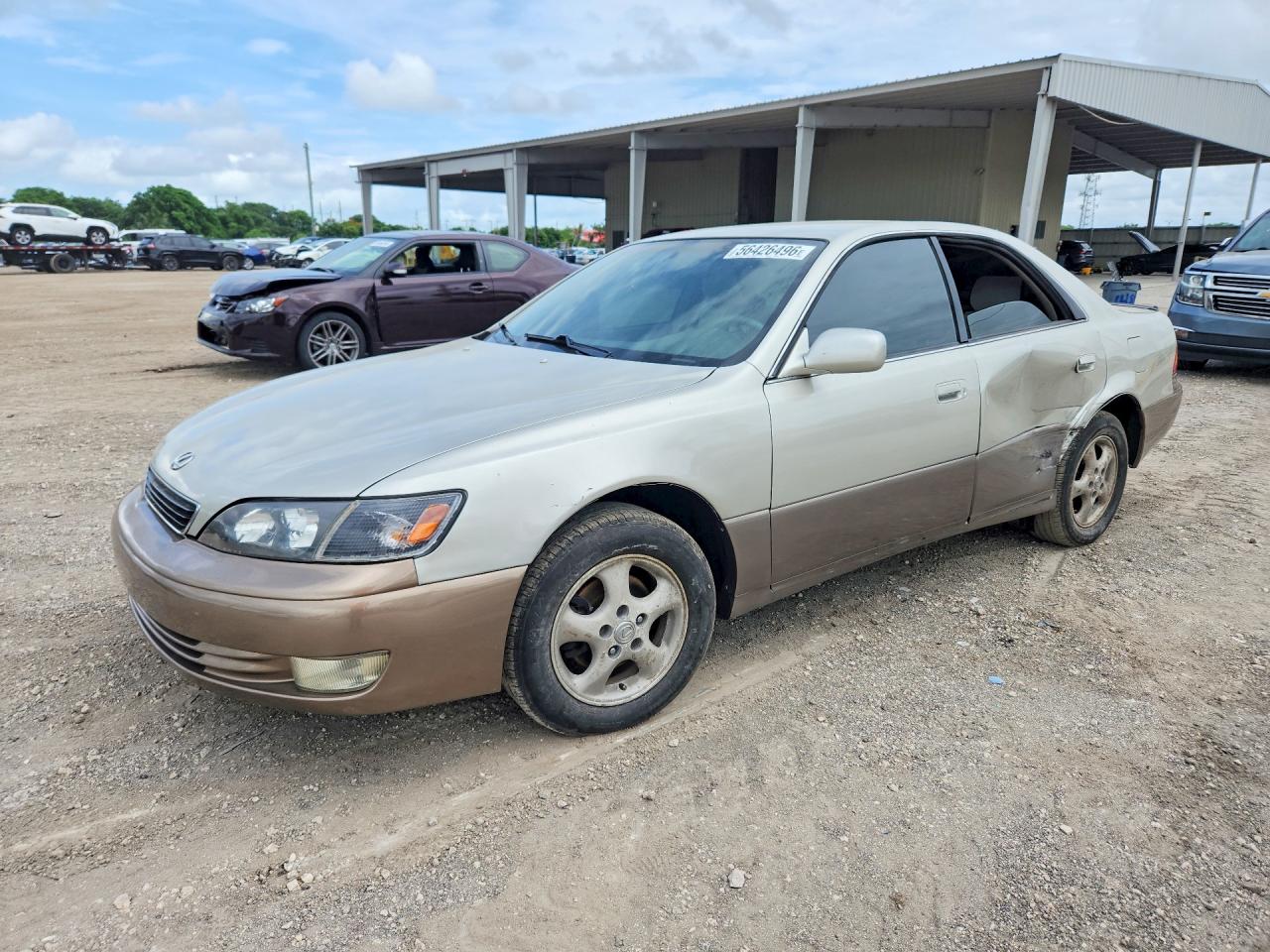 1998 Lexus ES 300, VIN JT8BF28G1W5023897 — Side