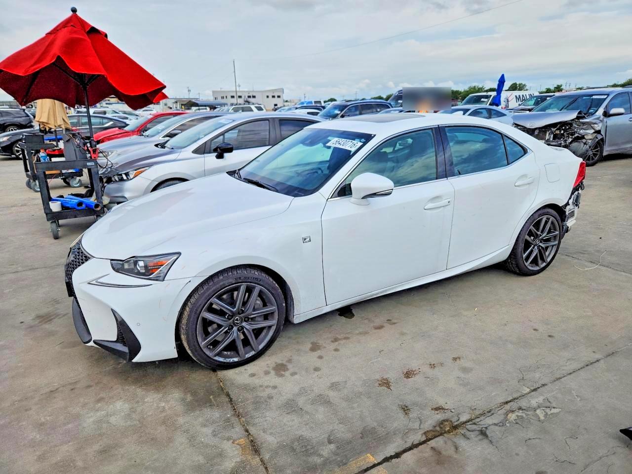 2019 Lexus IS 300, VIN JTHBA1D20K5084171 — Зад
