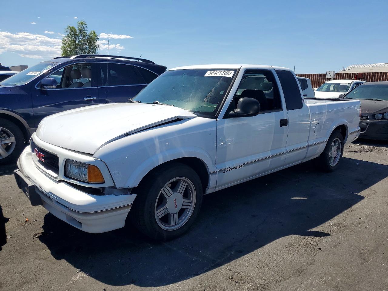 1997 GMC Sonoma SLS, VIN 1GTCS19X3V8516116 — Перед